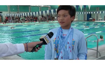 10歲男打破「飛魚」菲爾普斯23年游泳紀錄  網讚嘆：下一個水中怪物