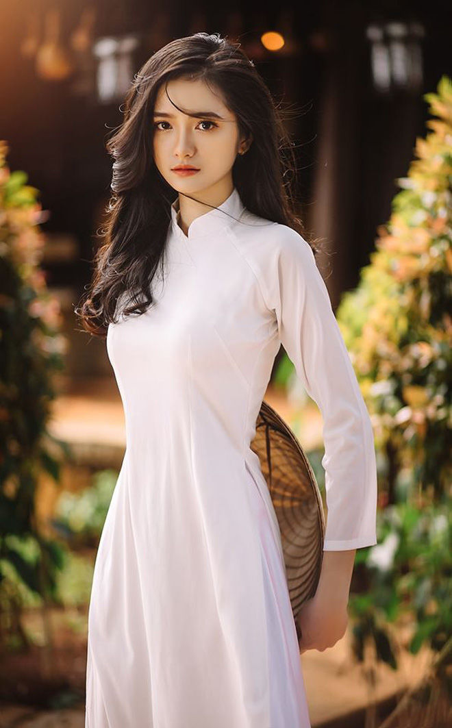 越南少女穿奥黛「完美cos小龙女」,仙气四溢惹人爱